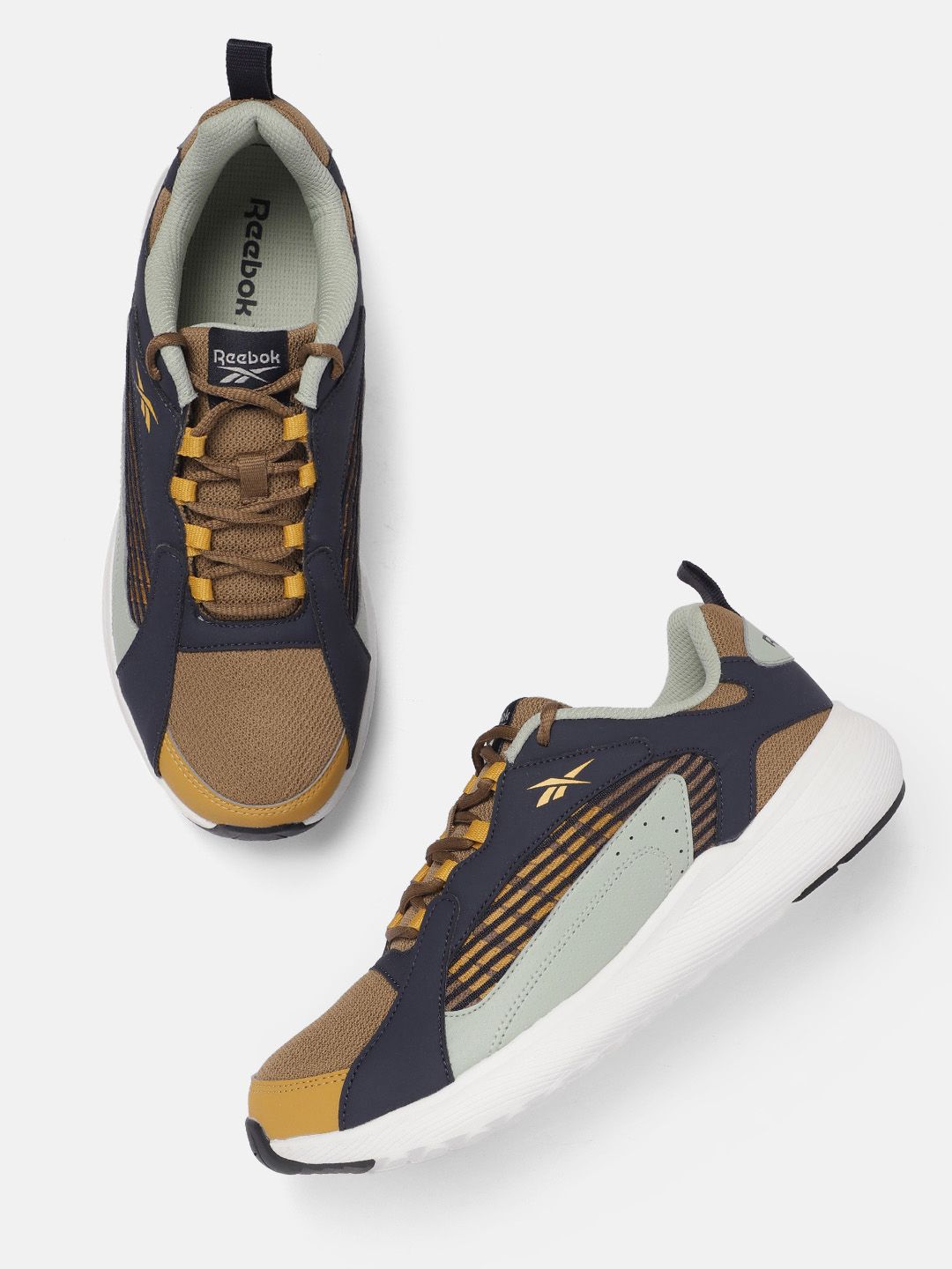 Reebok Men Clolourblocked Swank Running Shoes