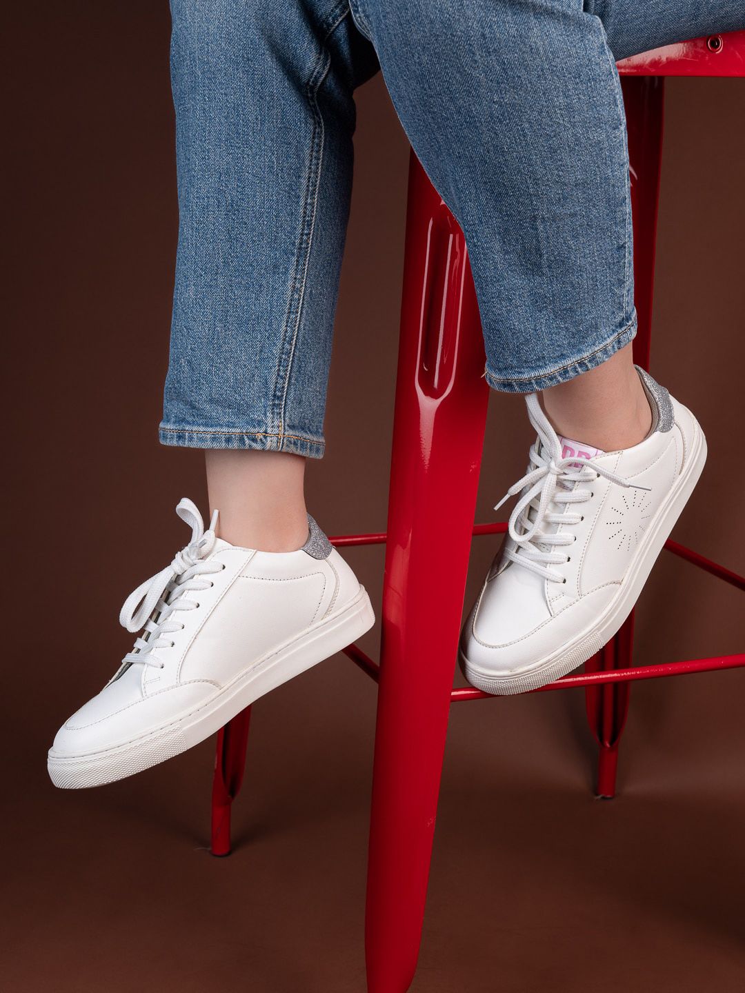 DressBerry Women White Round Toe Lightweight Sneakers