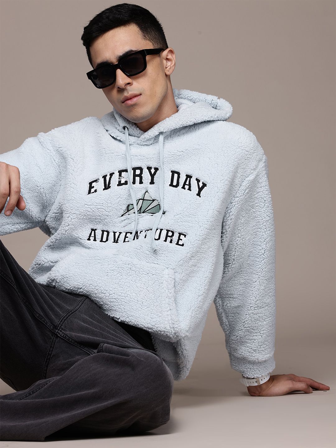 Roadster The Lifestyle Co Men Embroidered Hooded Sherpa Sweatshirt