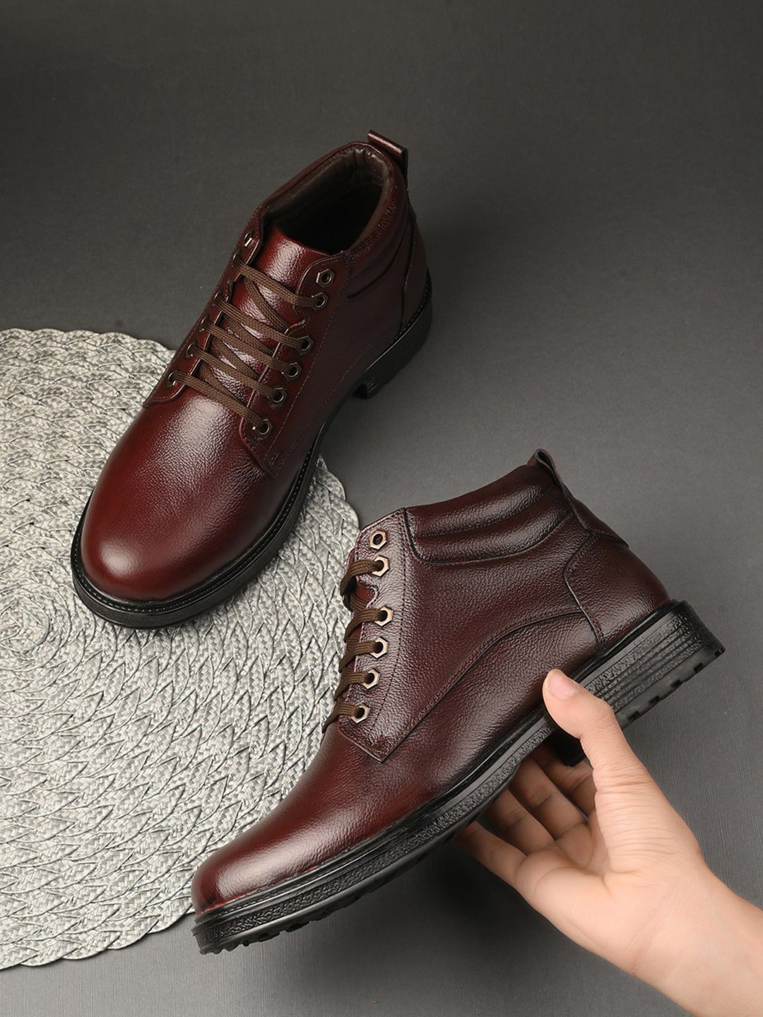 Roadster The Roadster Lifestyle Co Men Textured Leather Lace-Up Boots