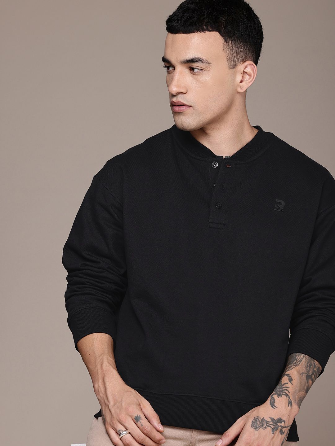 研修中 Buy The Roadster Life Co. Mandarin Collar Relaxed Fit Pullover