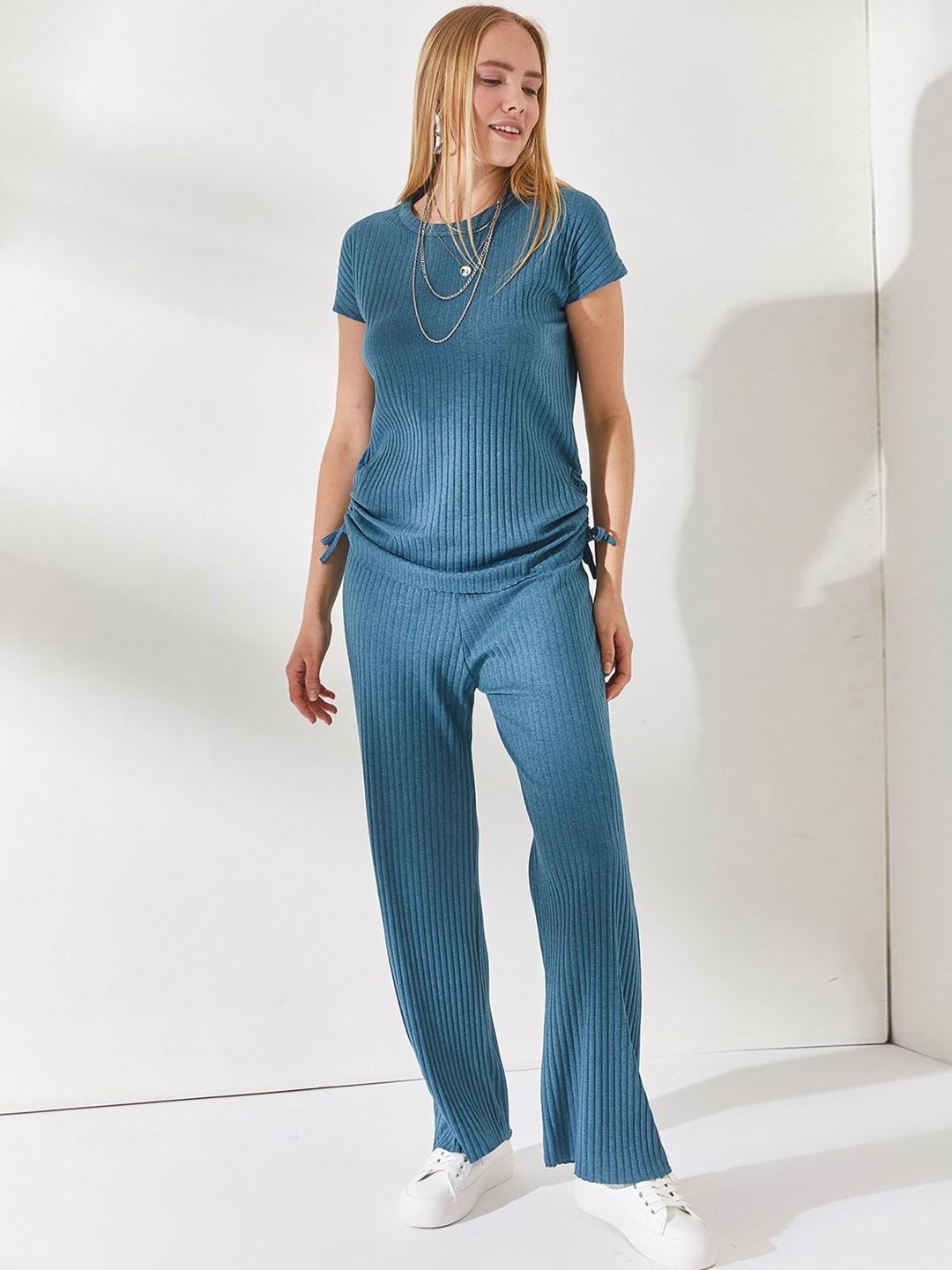 Olalook Self Design Round Neck Top With Trouser