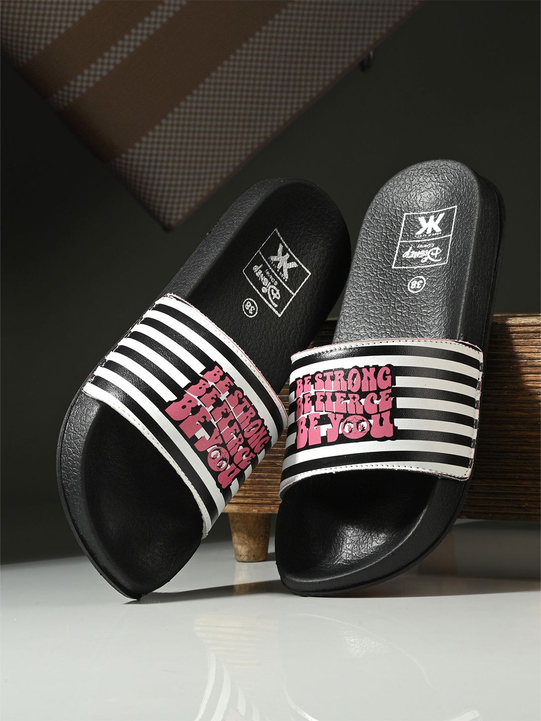 Kook N Keech Women Black Printed Sliders