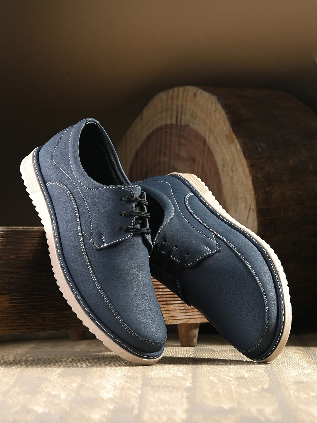 The Roadster Lifestyle Co. Men Casual Sneakers