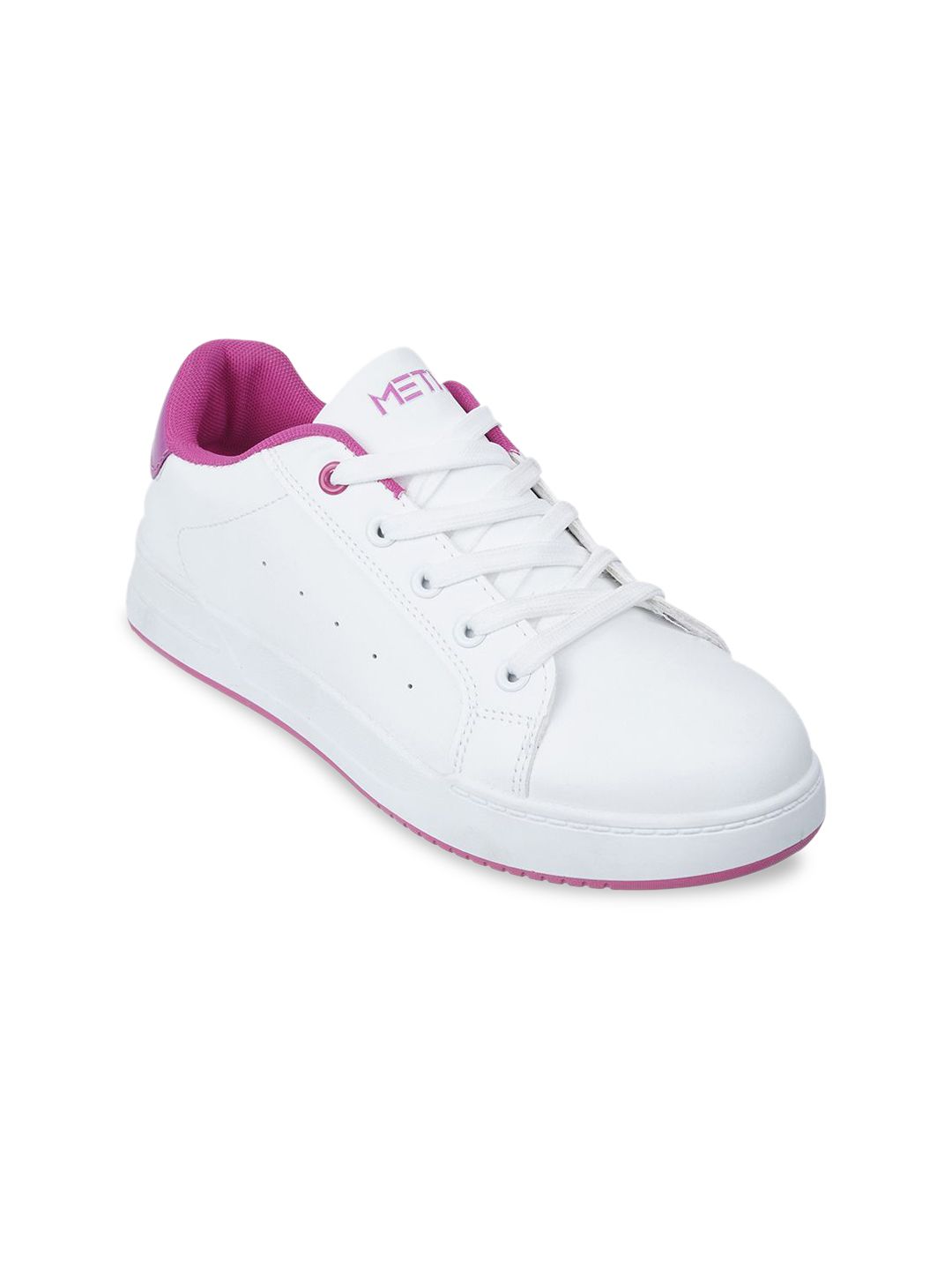 Metro Women Round Toe Sneakers