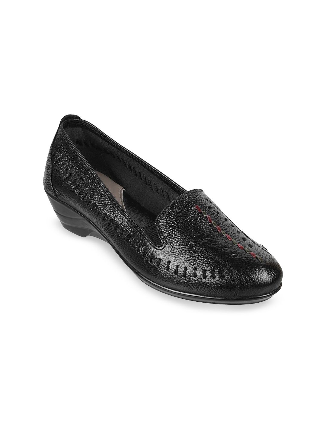 Mochi Mochi Textured Round Toe Wedge Heeled Pumps