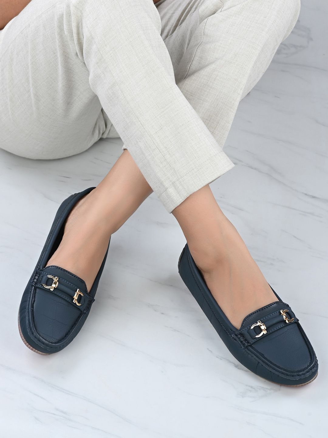 Mast & Harbour Navy Blue Textured Round Toe Ballerinas