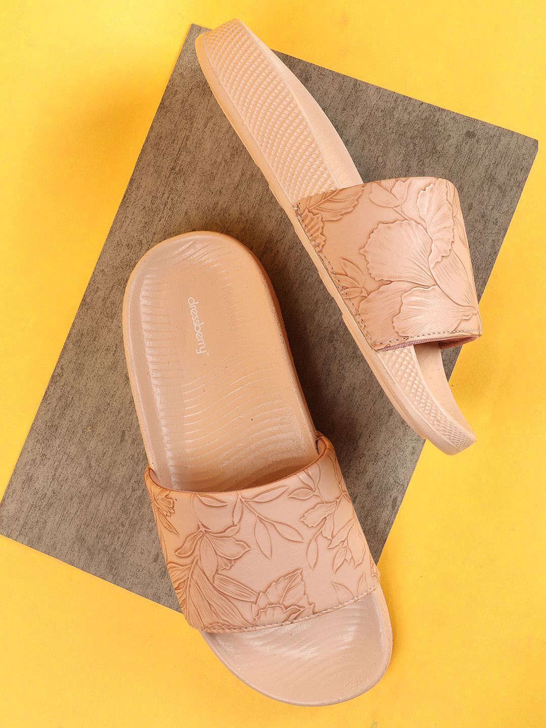 DressBerry Women Beige Printed Sliders