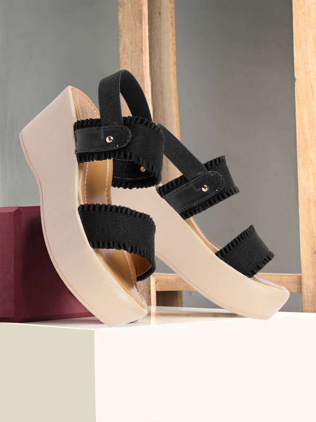 VENDOZ Open Toe Wedge Heels