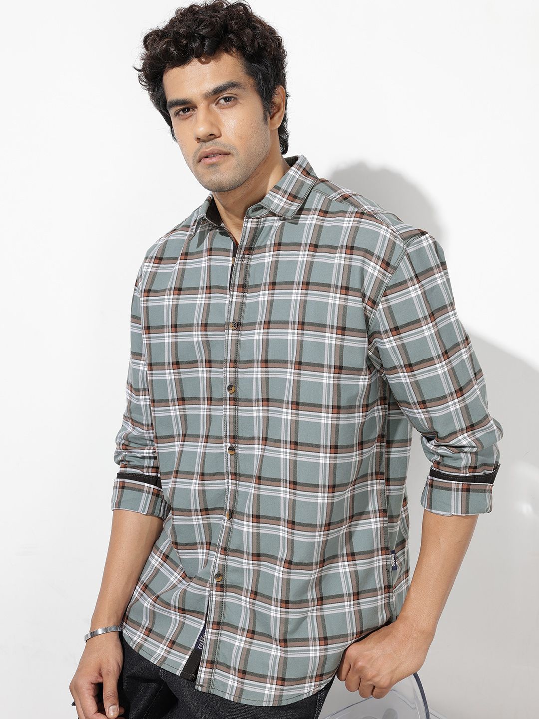 The Roadster Lifestyle Co. Men Checked Oversized Pure Cotton Relaxed Fit Shirt