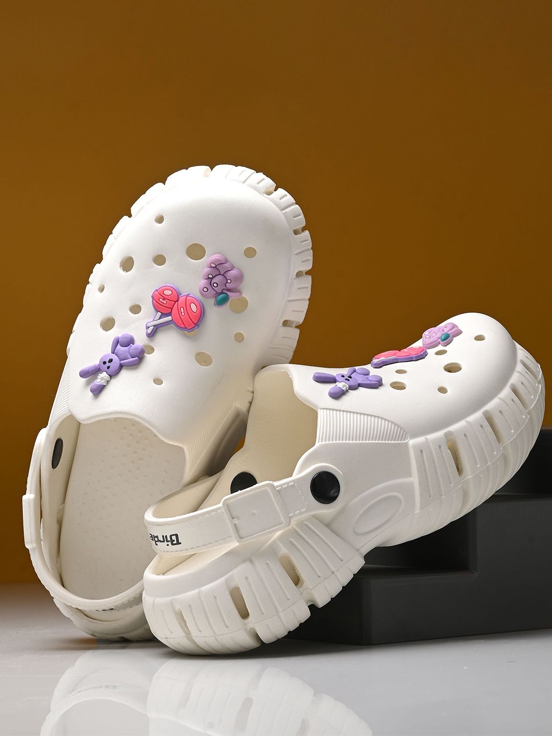 BIRDE Women Rubber Clogs