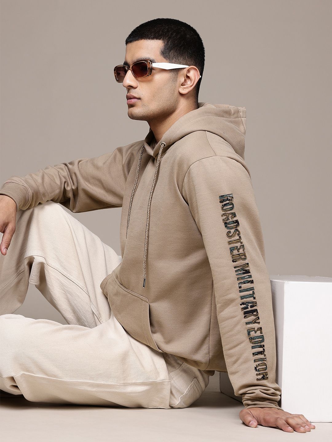 The Roadster Lifestyle Co. Brand Logo Print Hooded Sweatshirt
