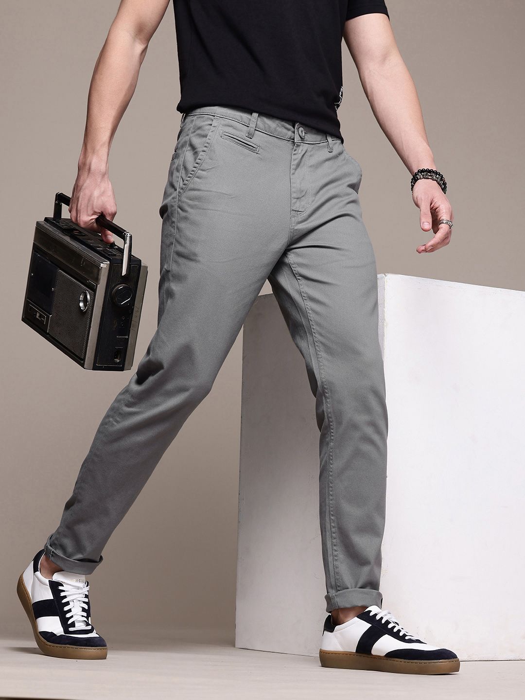 Roadster Men Chinos Trousers