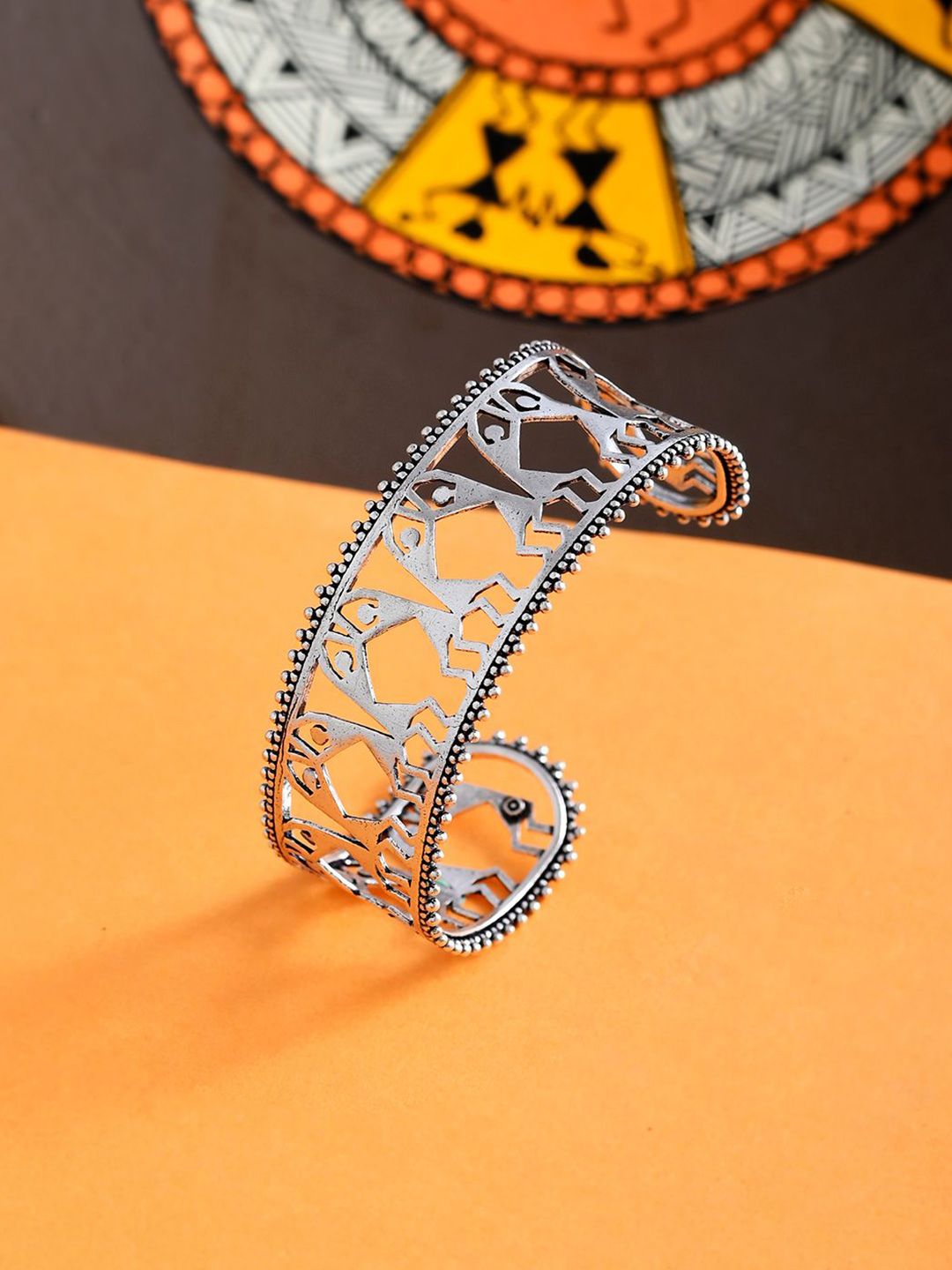 Voylla Warli Thumakda London Thumakda Cuff