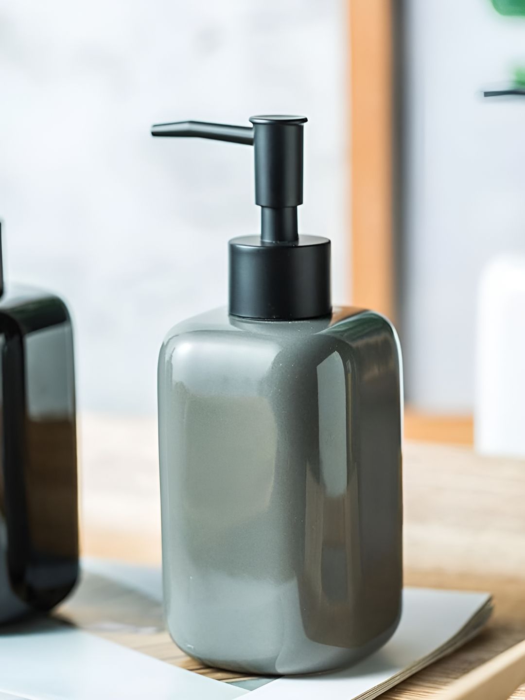 Kuber Industries Grey & Black Solid Ceramic Soap Dispenser