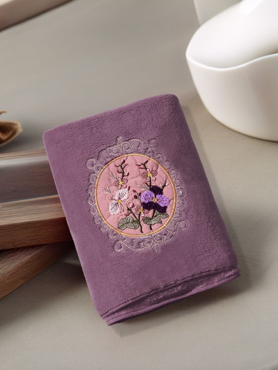 FABINALIV Pink & Purple 1 Printed Cotton 400 GSM Bath Towel