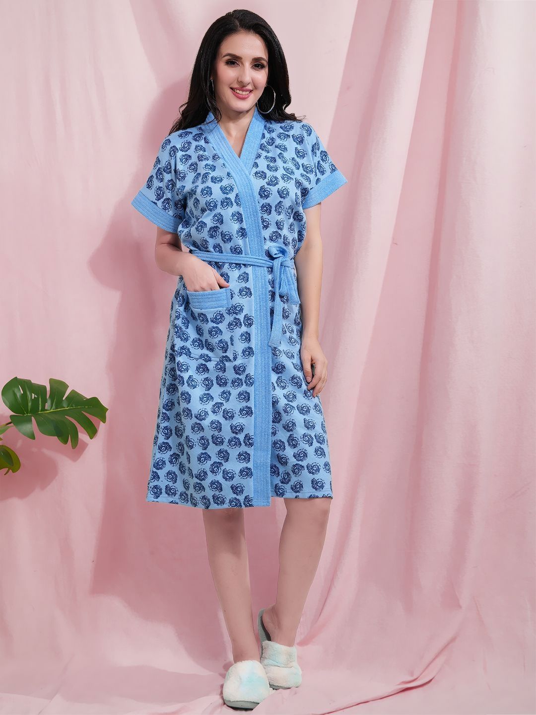 HotGown Women Blue Printed Bath Robe