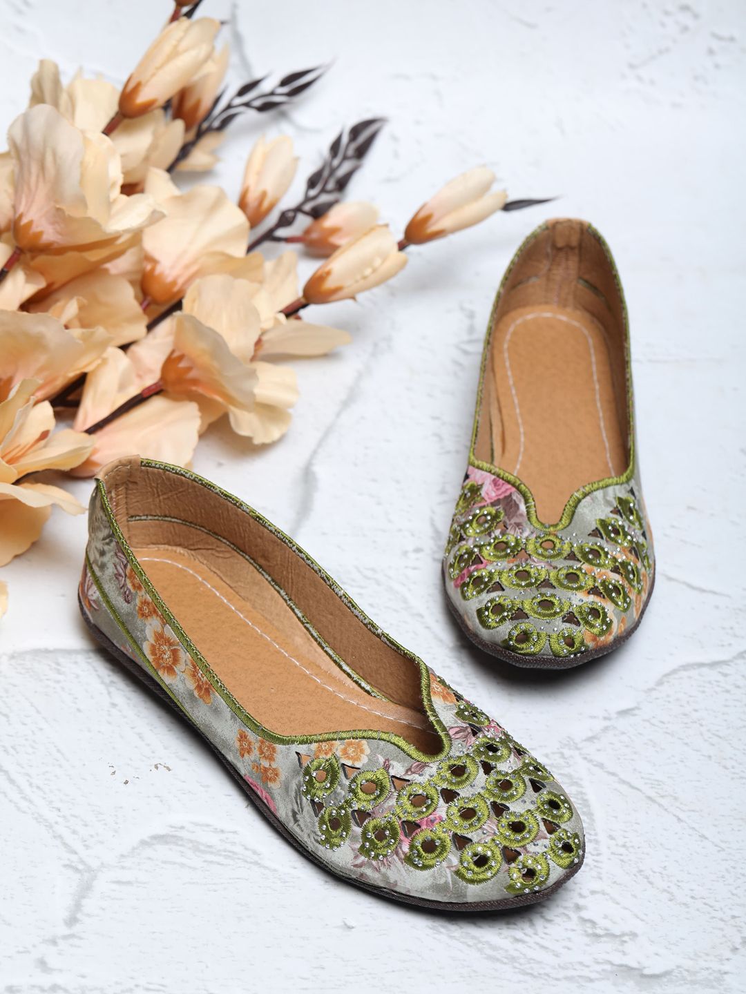 FABBMATE Women Printed  Round Toe Ballerinas Flats