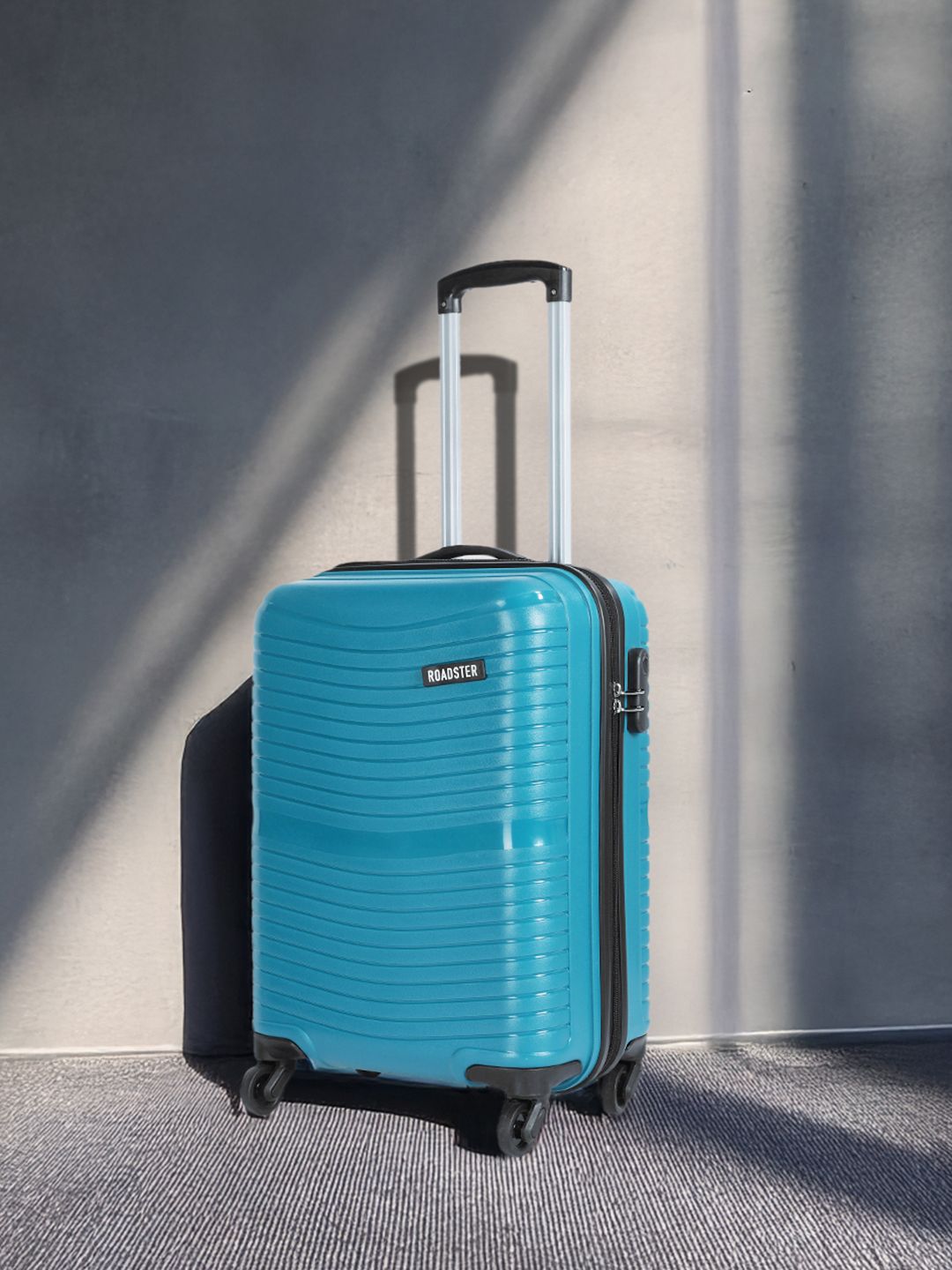 Buy Roadster Medium Trolley Suitcase - Volume 68 L - Trolley Bag