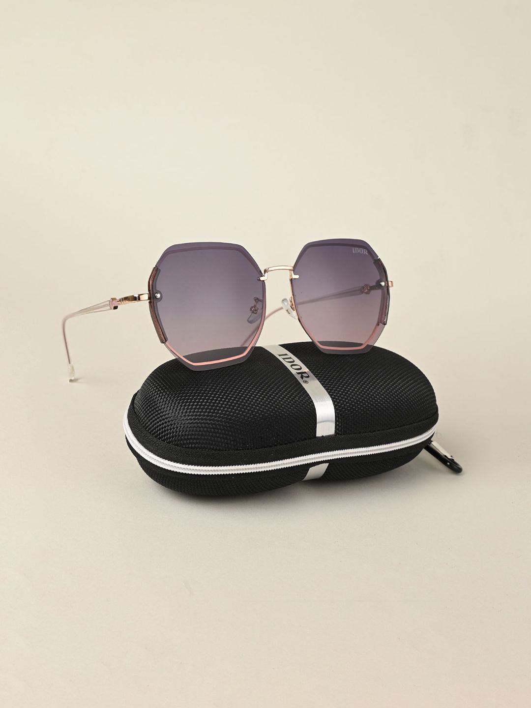 IDOR Unisex Oval Sunglasses with Polarised and UV Protected Lens IDOR-3072-PNK