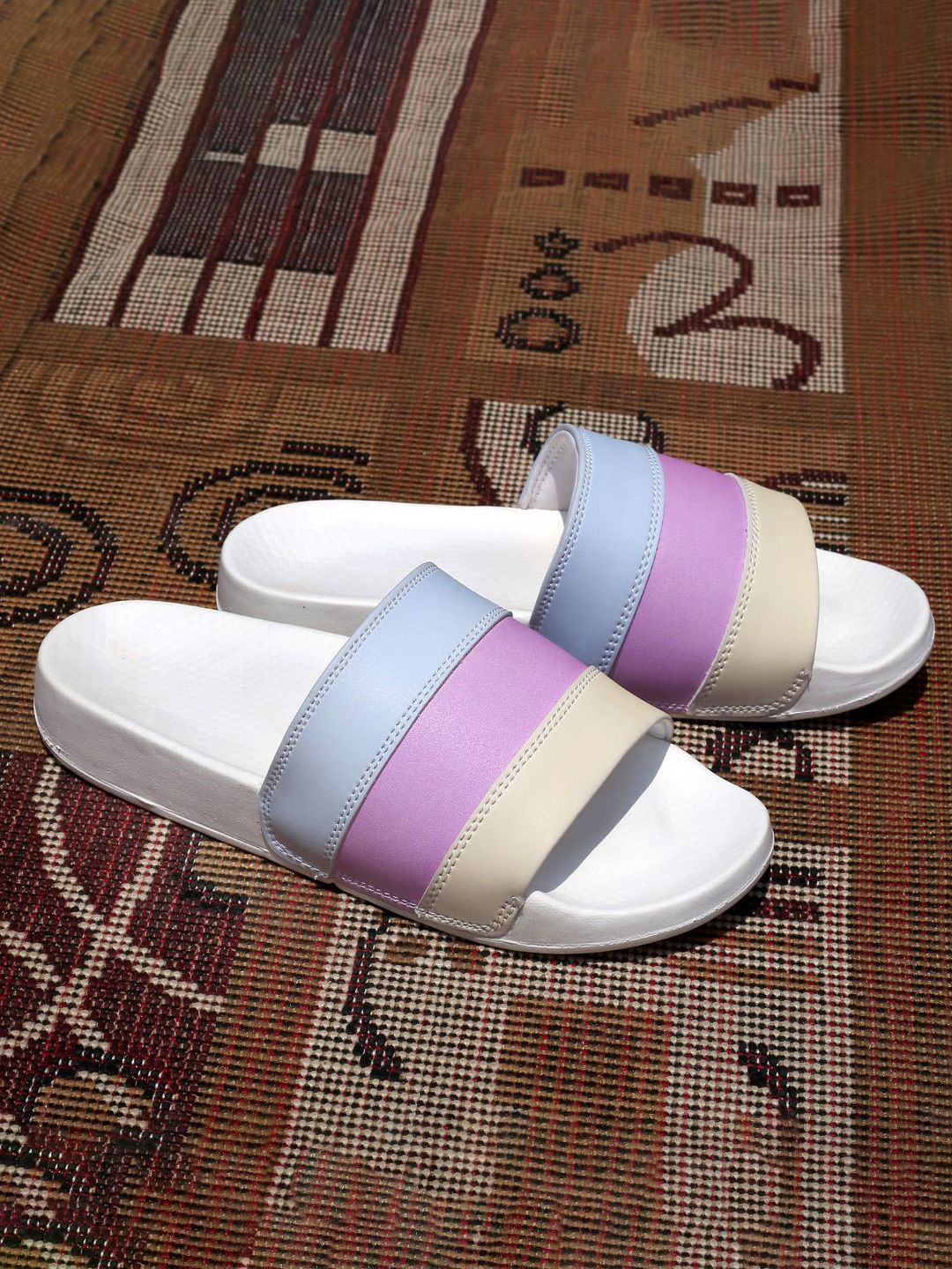 AROOM Women Striped Sliders