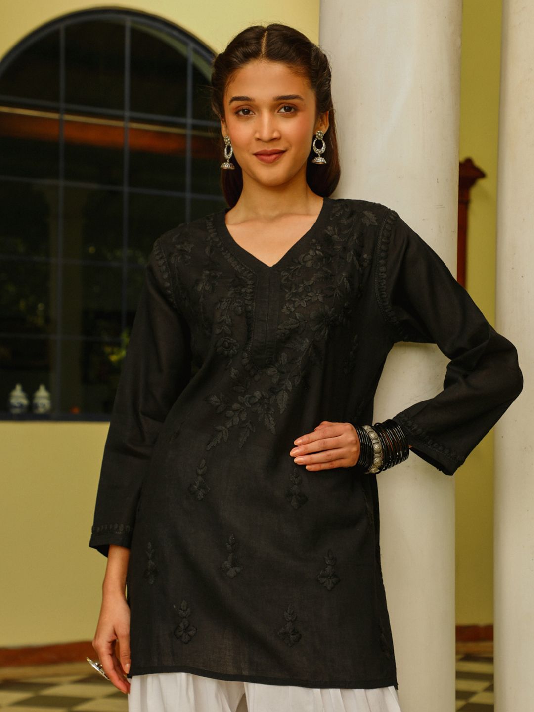 Women Chikankari Kurta House of Chikankari Women Black Cotton Chikankari Embroidered Kurti
