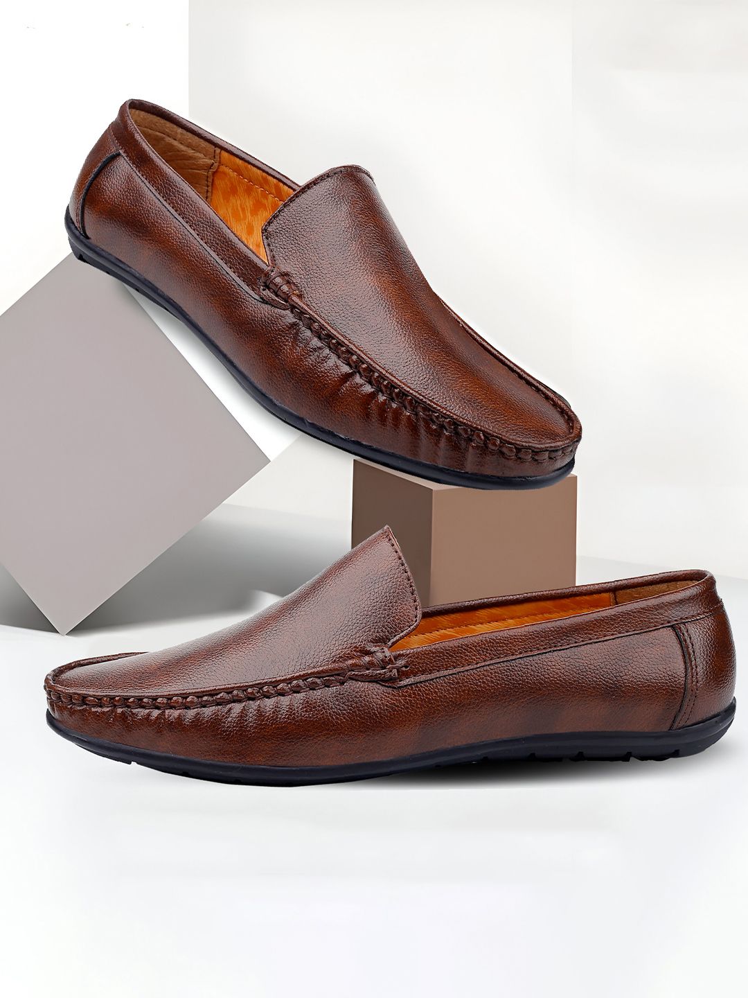 Bxxy Men Textured Round Toe Leather Formal Loafers
