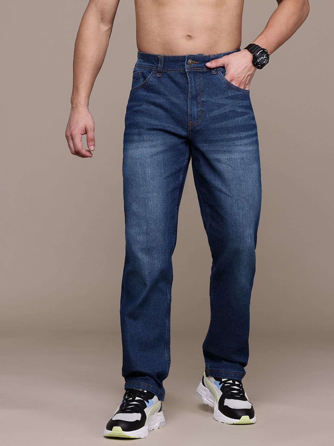 The Roadster Lifestyle Co. Men Mid Rise Relaxed Fit Stretchable Jeans