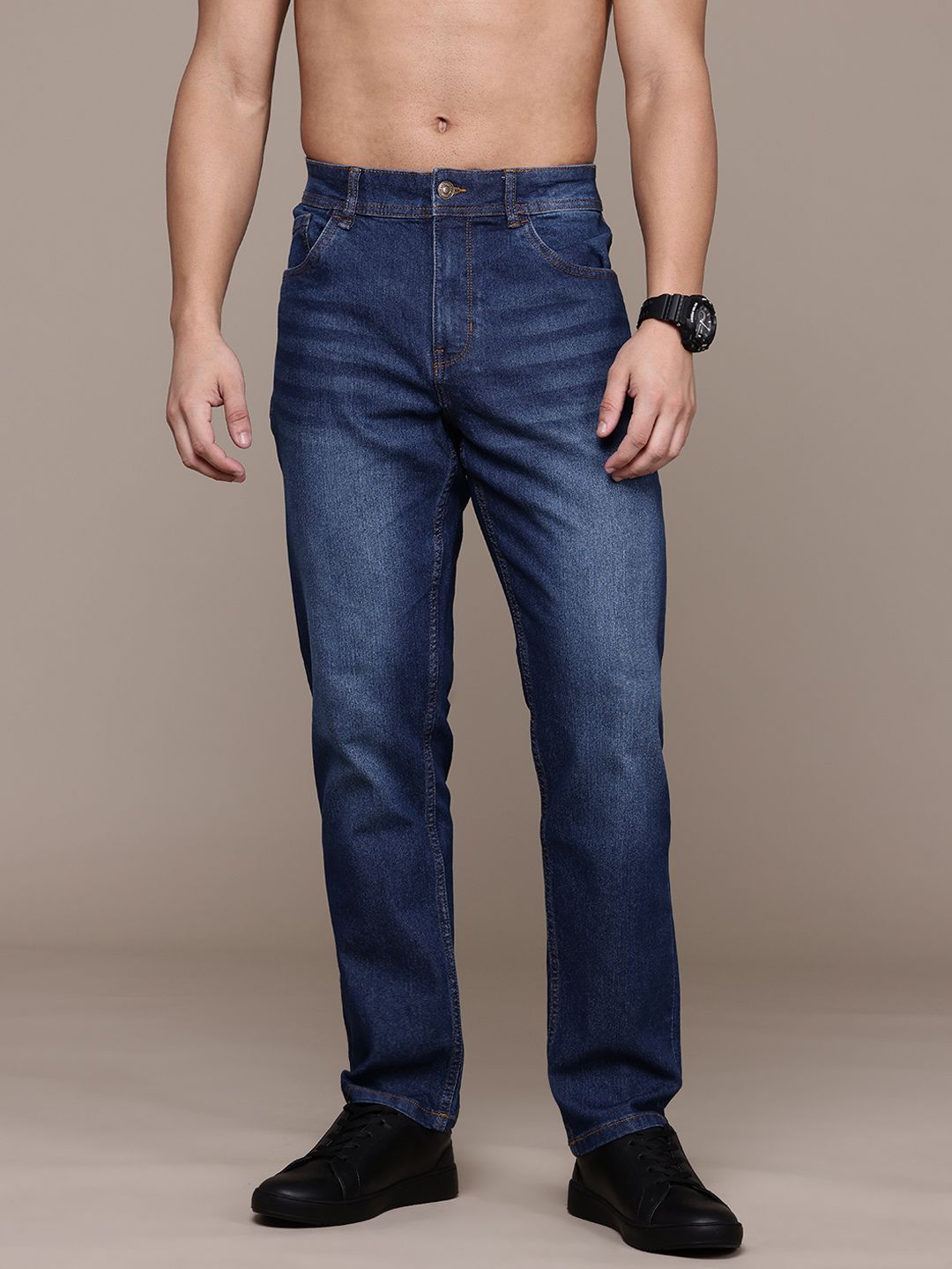 The Roadster Lifestyle Co. Men Relaxed Fit Light Fade Stretchable Jeans