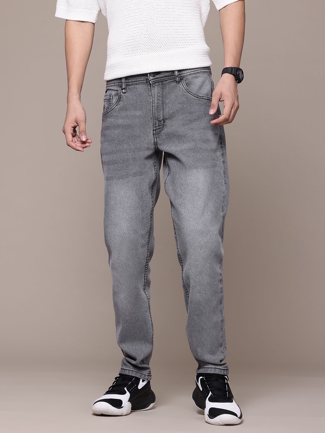 The Roadster Lifestyle Co. Men Relaxed Fit Light Fade Stretchable Jeans