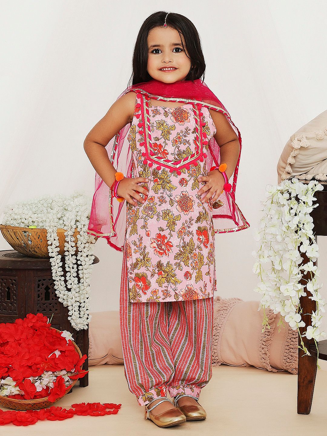 KID1 Girls Floral Printed Regular Pure Cotton Kurta with Salwar & With Dupatta