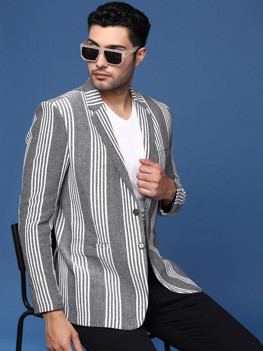 SHOWOFF Striped Slim-Fit Notched Lapel  Single-Breasted Cotton Blazer