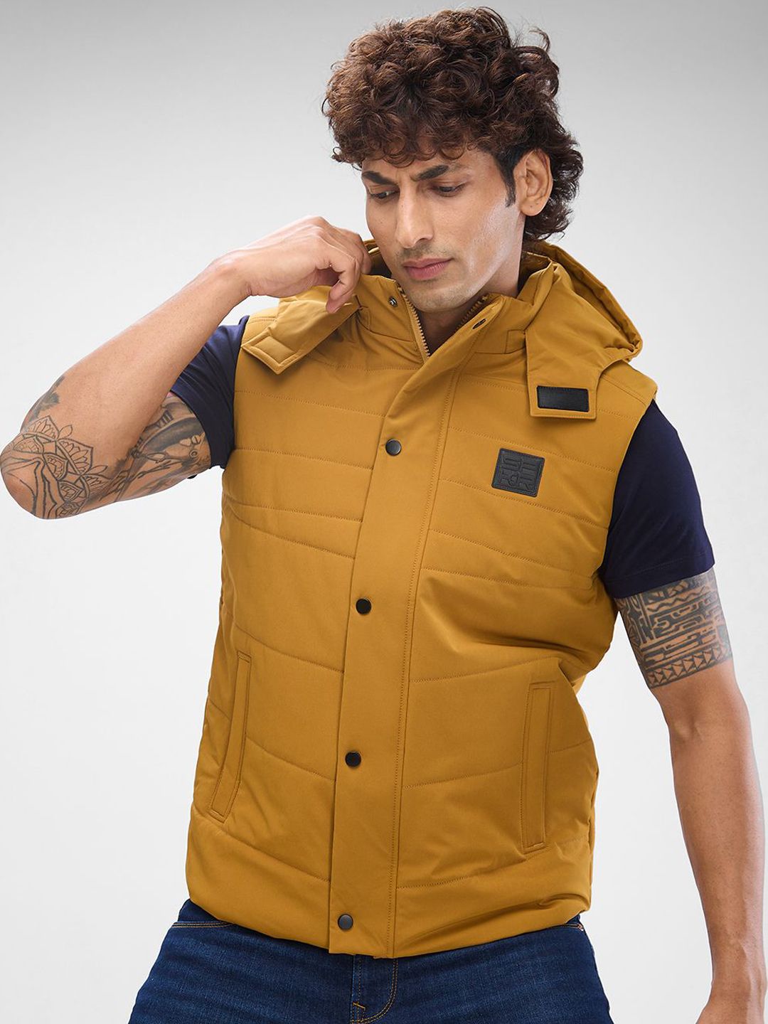 SPYKAR Men Sleeveless Regular Fit Hooded Padded Jacket