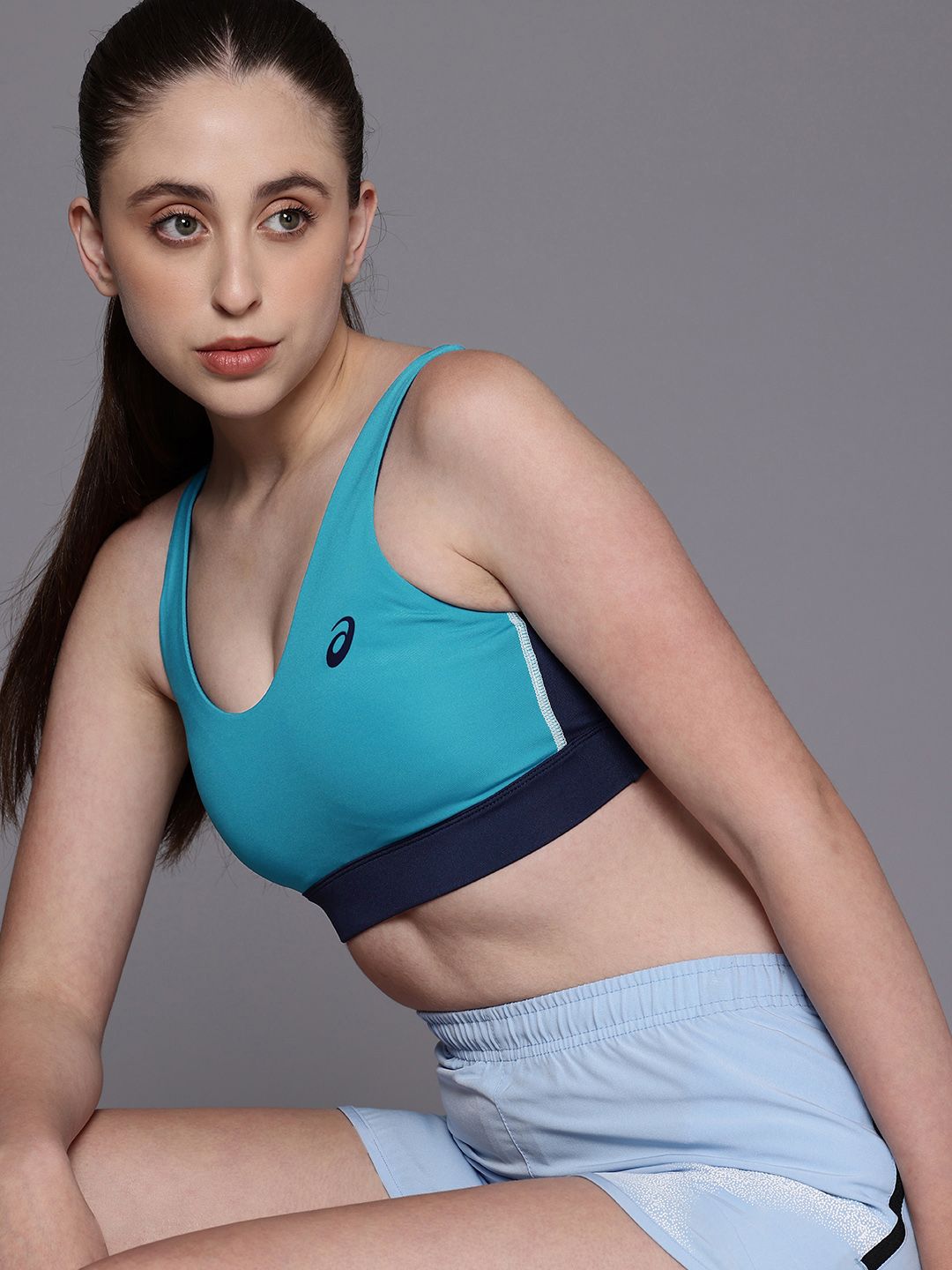 ASICS Full Coverage Lightly Padded Quick Dry & Moisture Wicking Workout Bra 2042A309.424