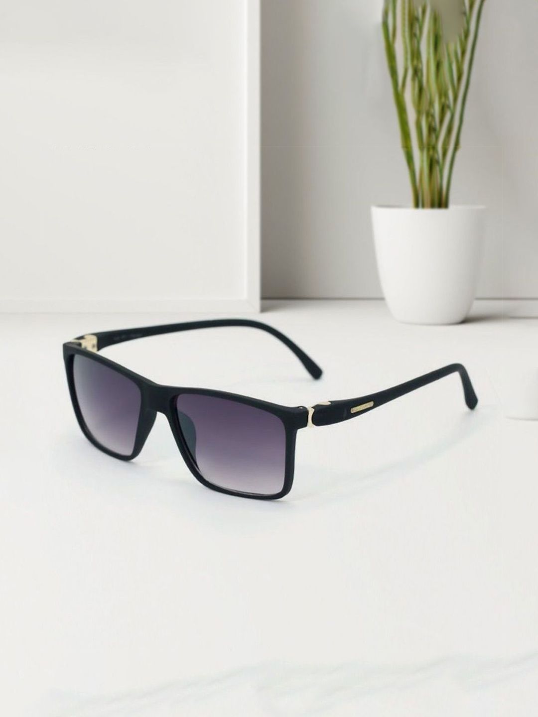 SUNNIES Unisex Wayfarer Sunglasses with UV400 Protected Lens SNS-048-NEW-Gradient.Violet