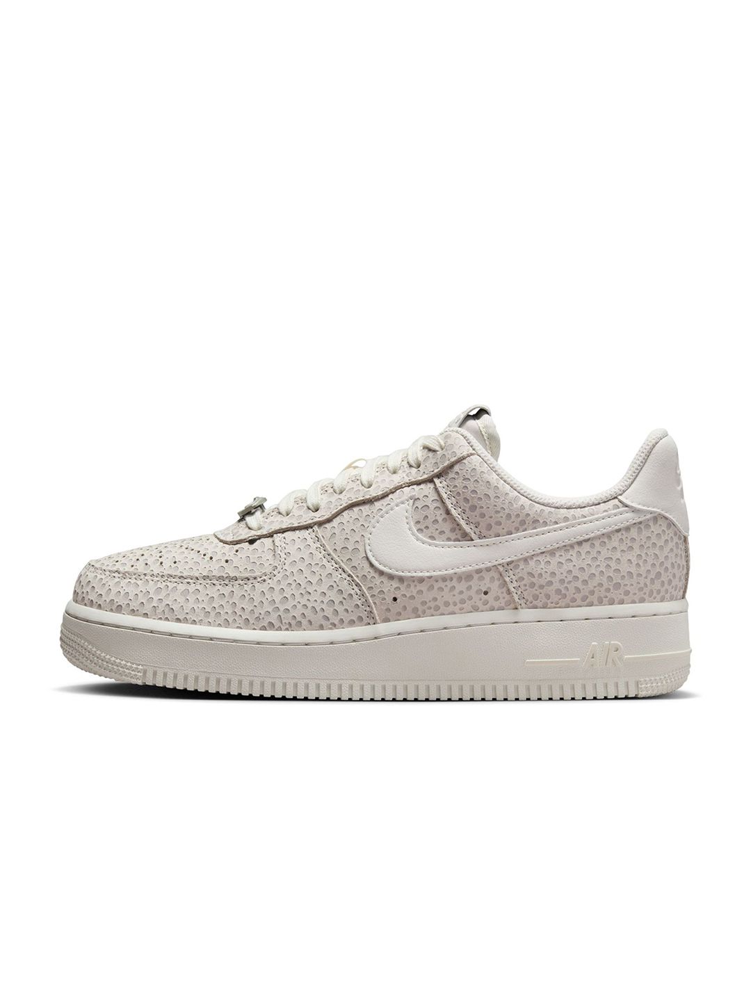 Nike Air Force 1 Low '07 "White Neutral Olive" Sneakers | White | FARFETCH  IN Nike Air Force 1 '07 PRM 28.5