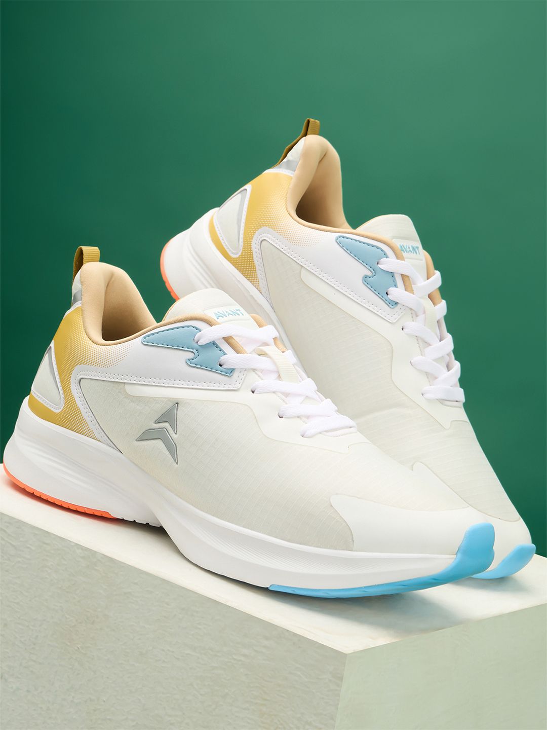 Avant Men's Delux Colourblocked Running Regular Hight Shoes