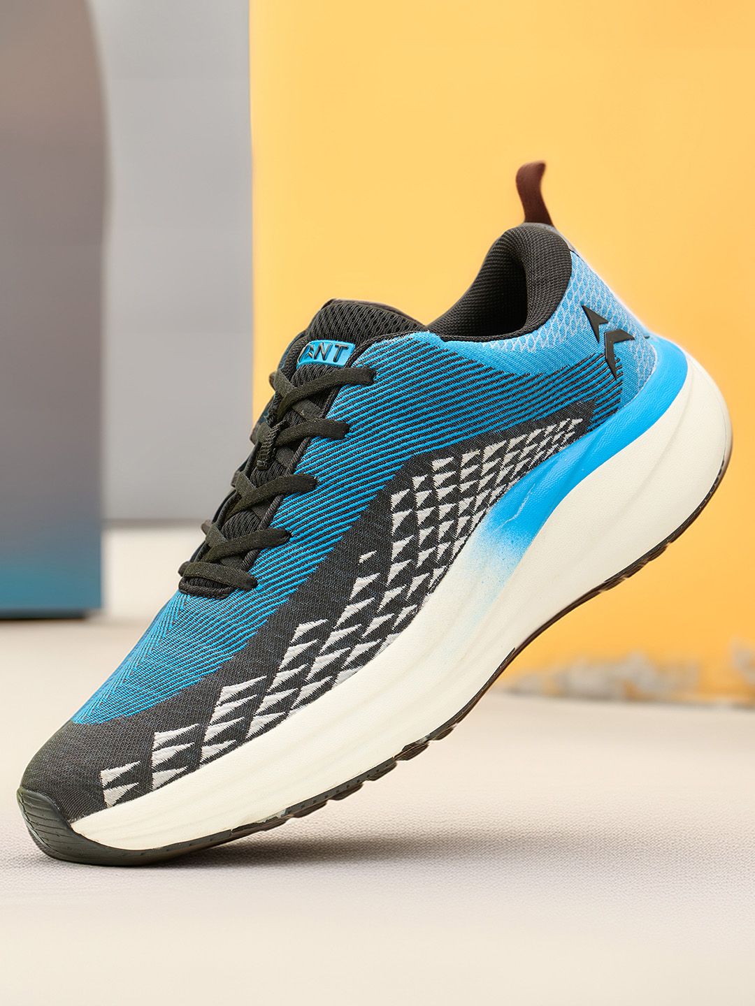 AVANT Men's Neptune Mesh Running Shoes