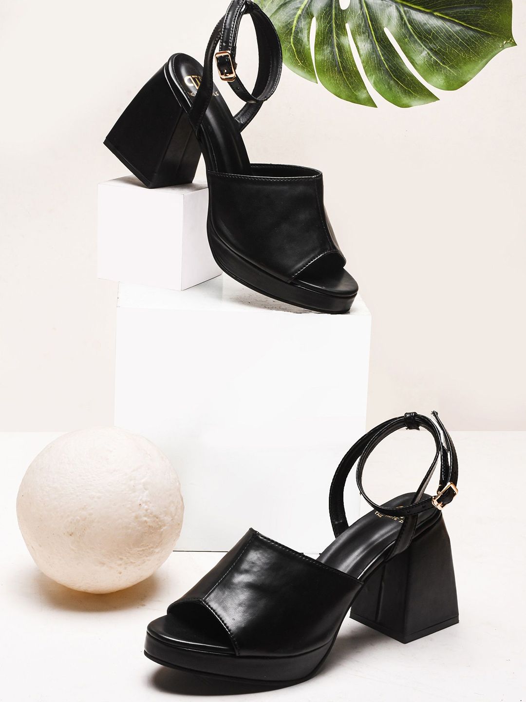 THE WHITE POLE Women Block Heel Sandals