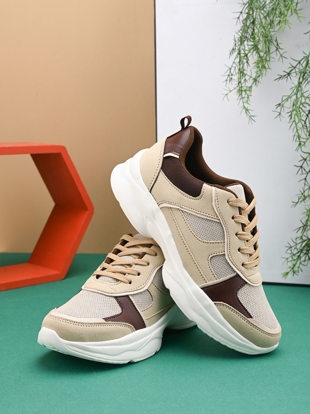 The Roadster Lifestyle Co Women Casual Sneakers