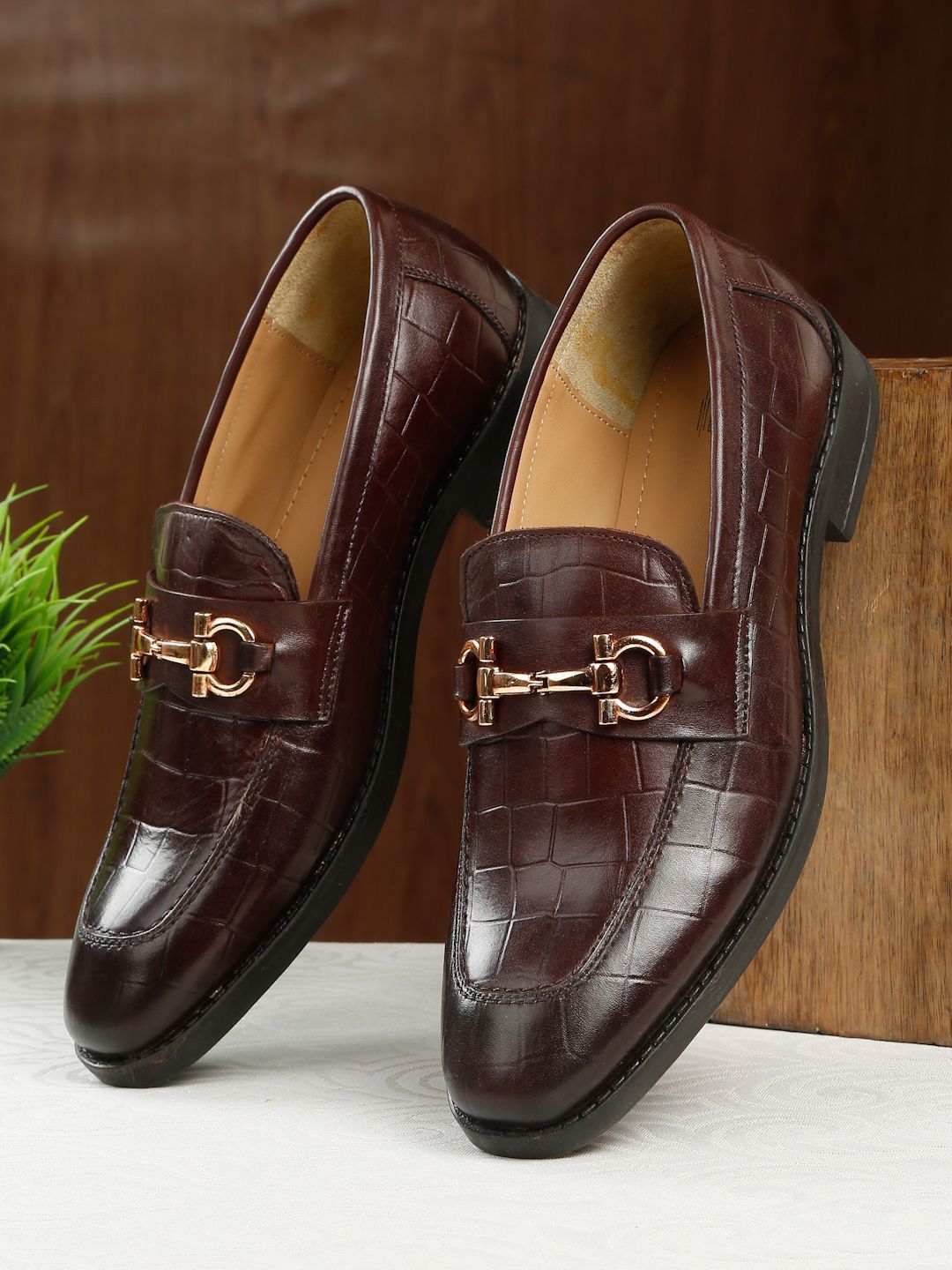 Teakwood Leathers Teakwood Leathers Men Textured Leather Formal Loafers