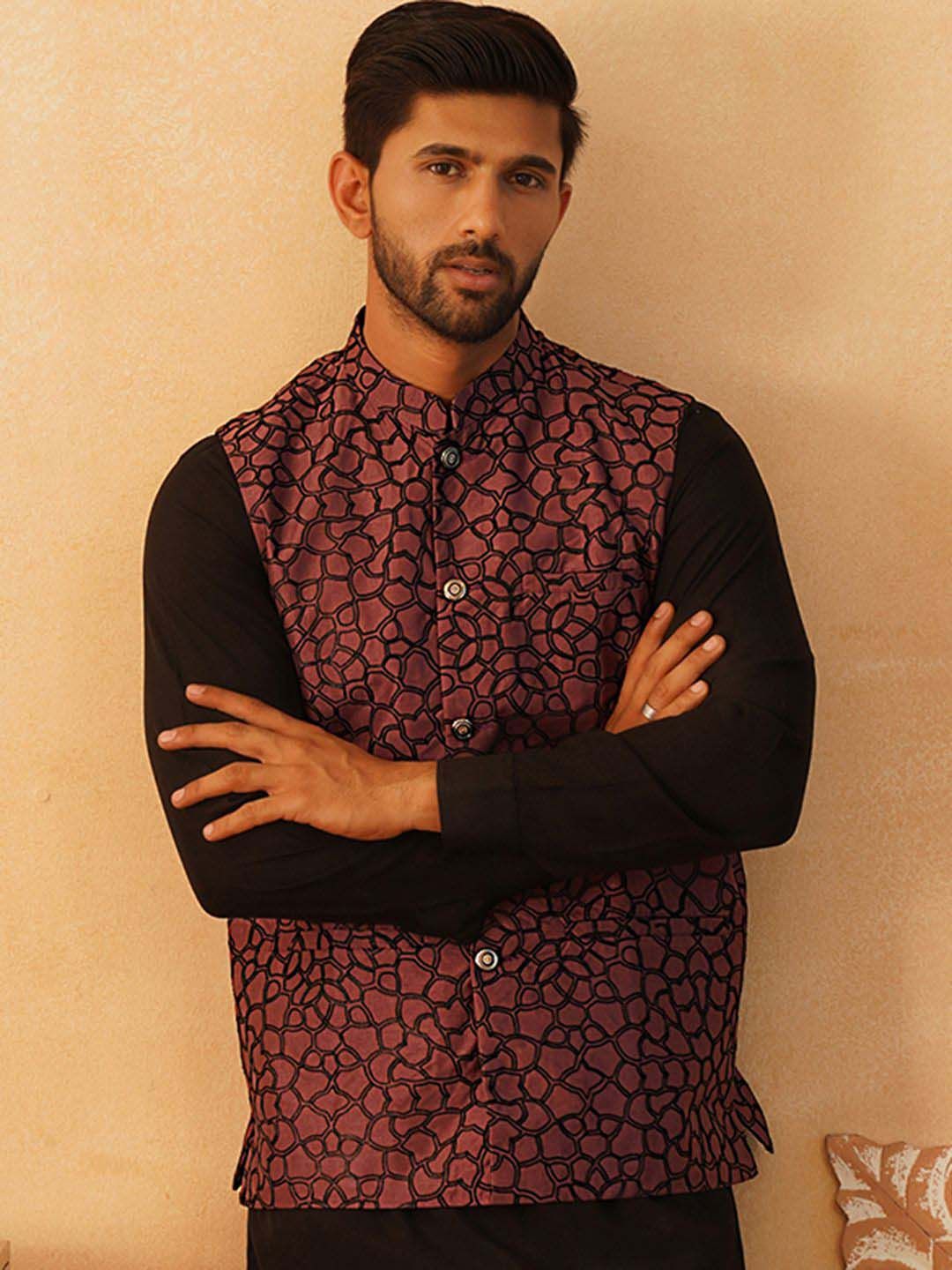Jompers Men Embroidered Nehru Jacket