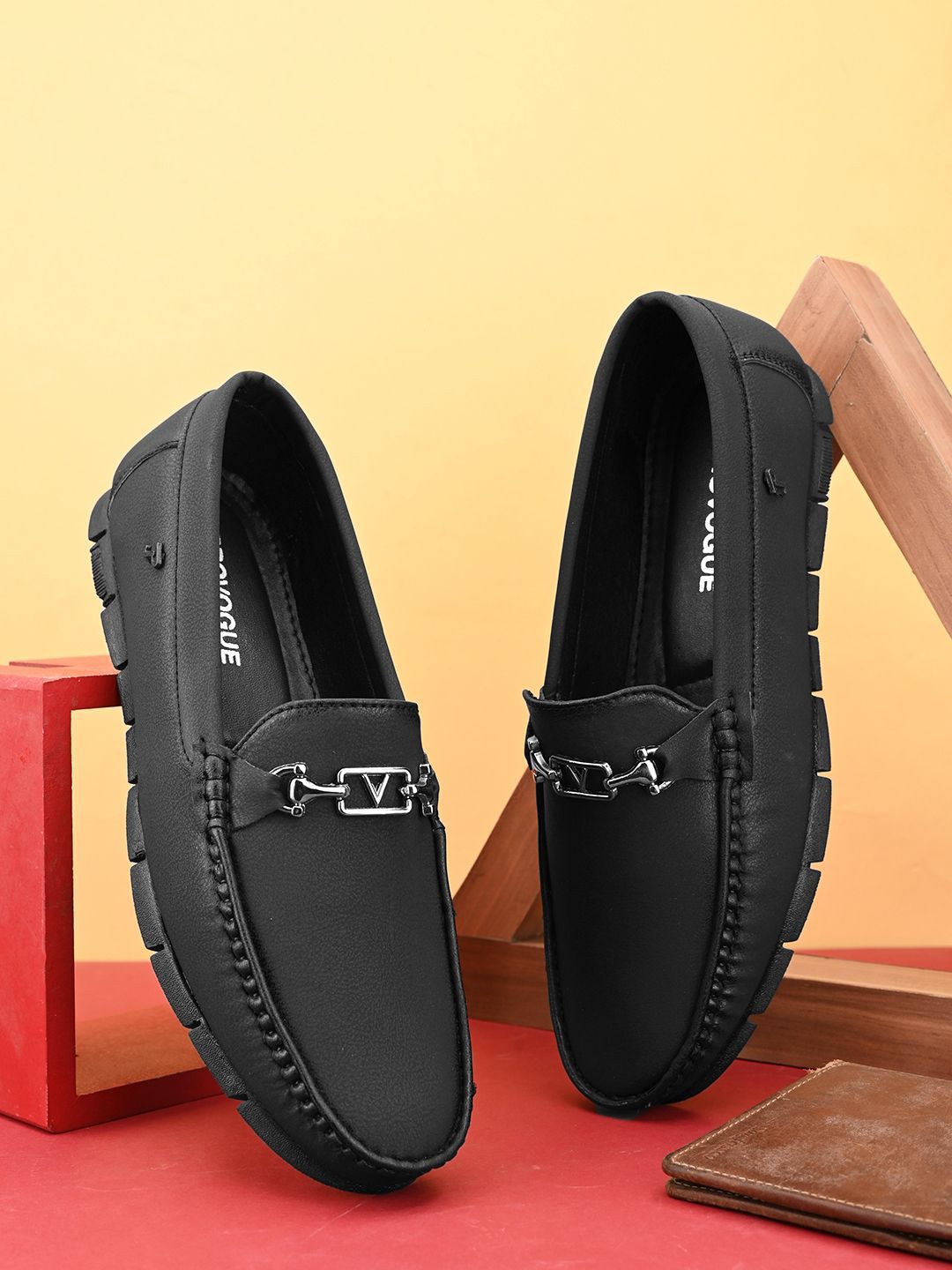 Provogue Men Textured Loafers