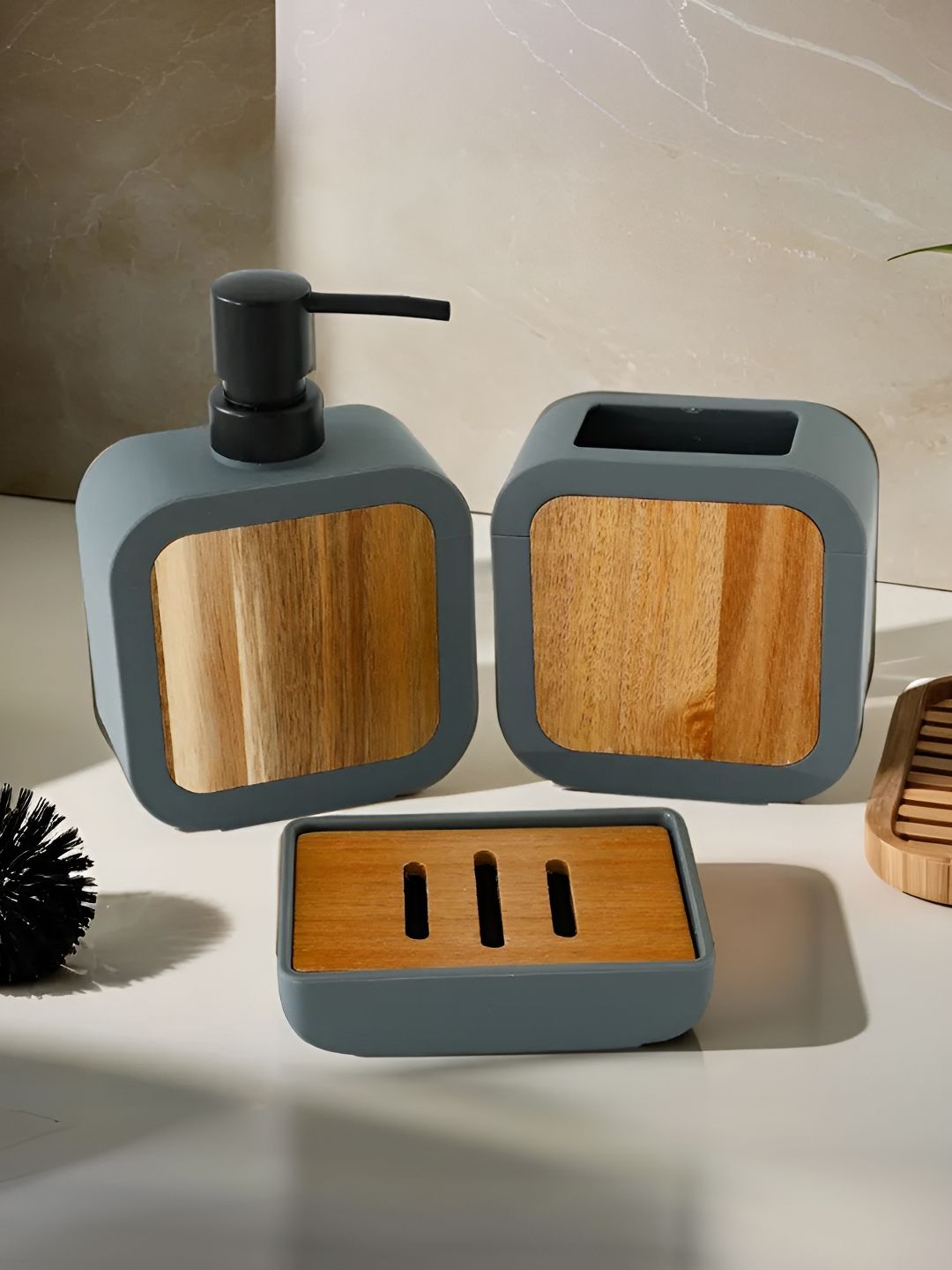 UMAI Grey & Brown 3 Piece Bath Accessories Set