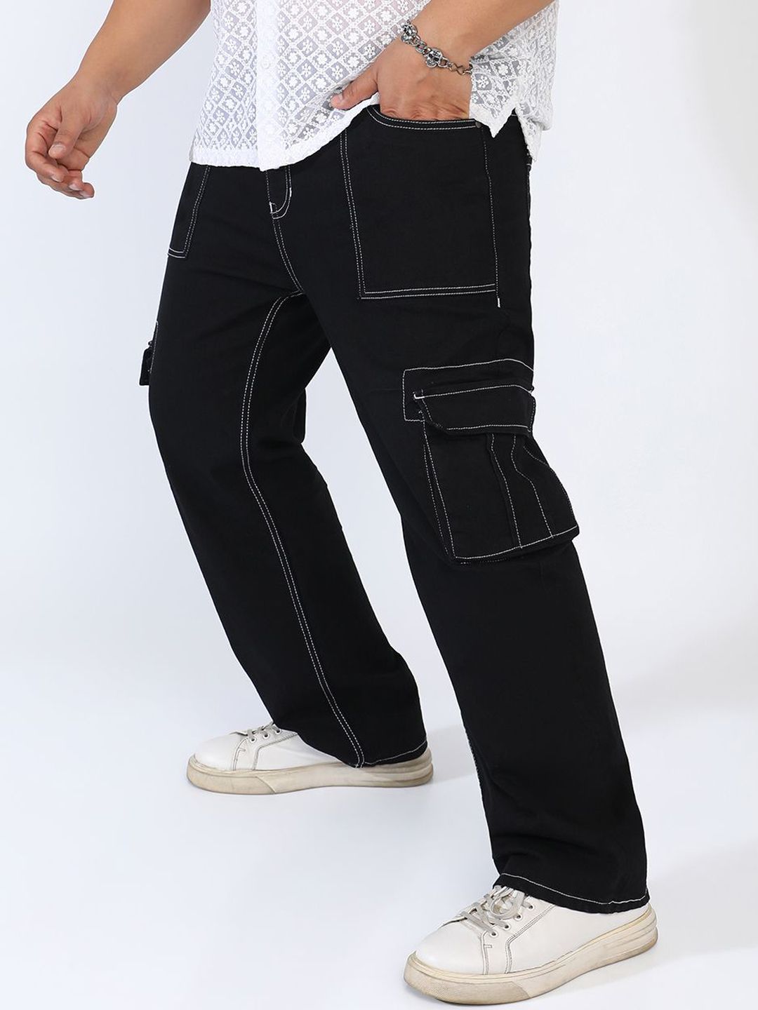 Instafab Plus Men Relaxed Fit Stretchable Contrast-Stitch Cargo Denim Jeans