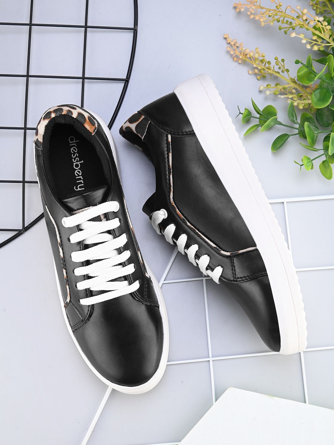 DressBerry Women Casual Lace Ups Sneakers