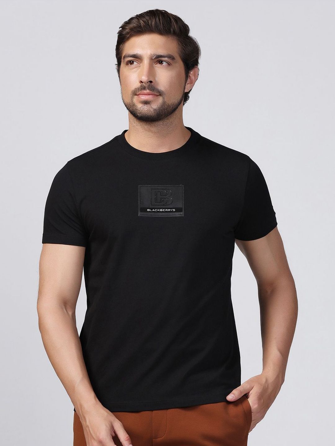 Blackberrys Men Typography Printed Pockets Slim Fit T-shirt