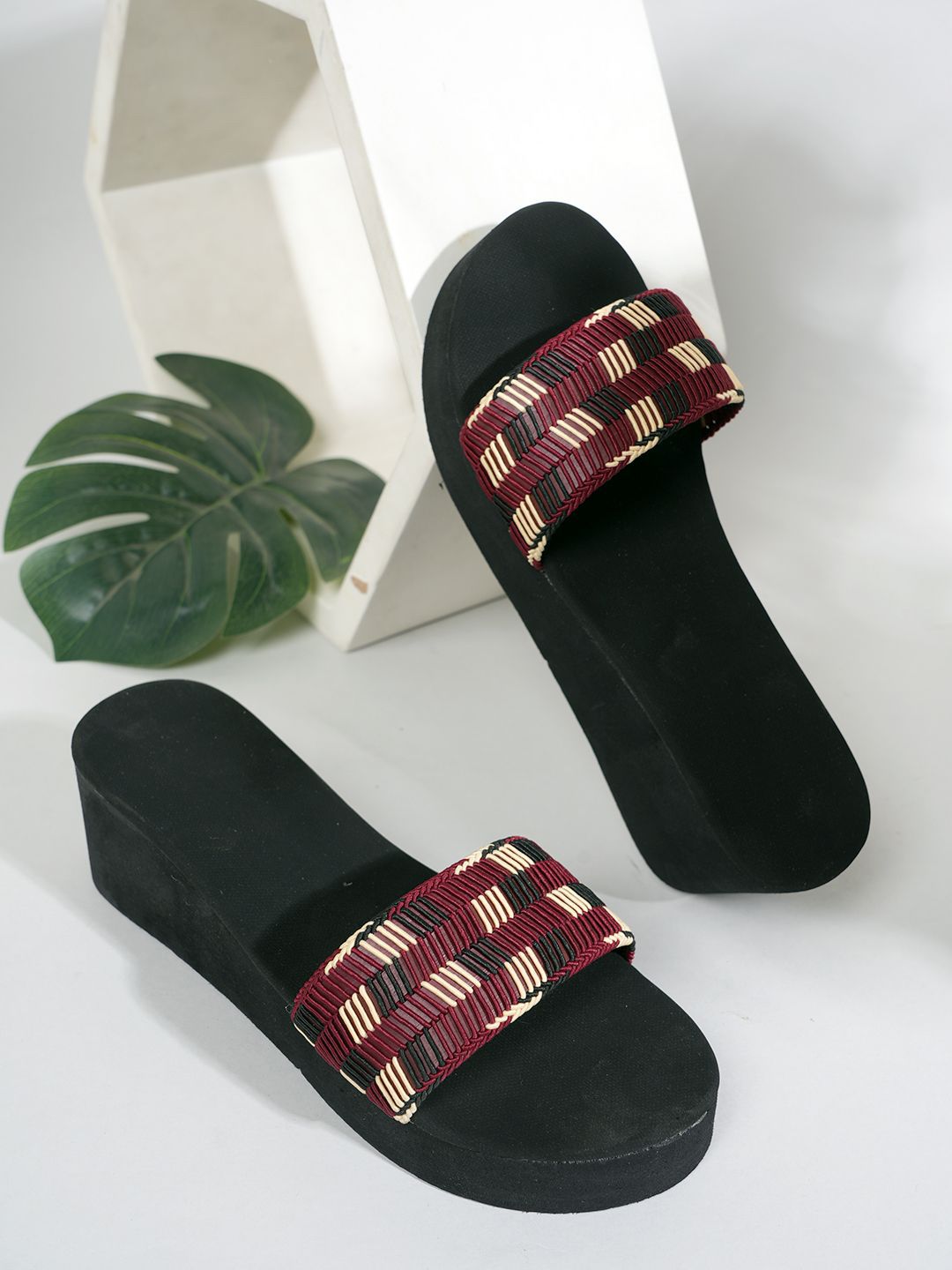 Walkfree Women Textured Open Toe Wedges