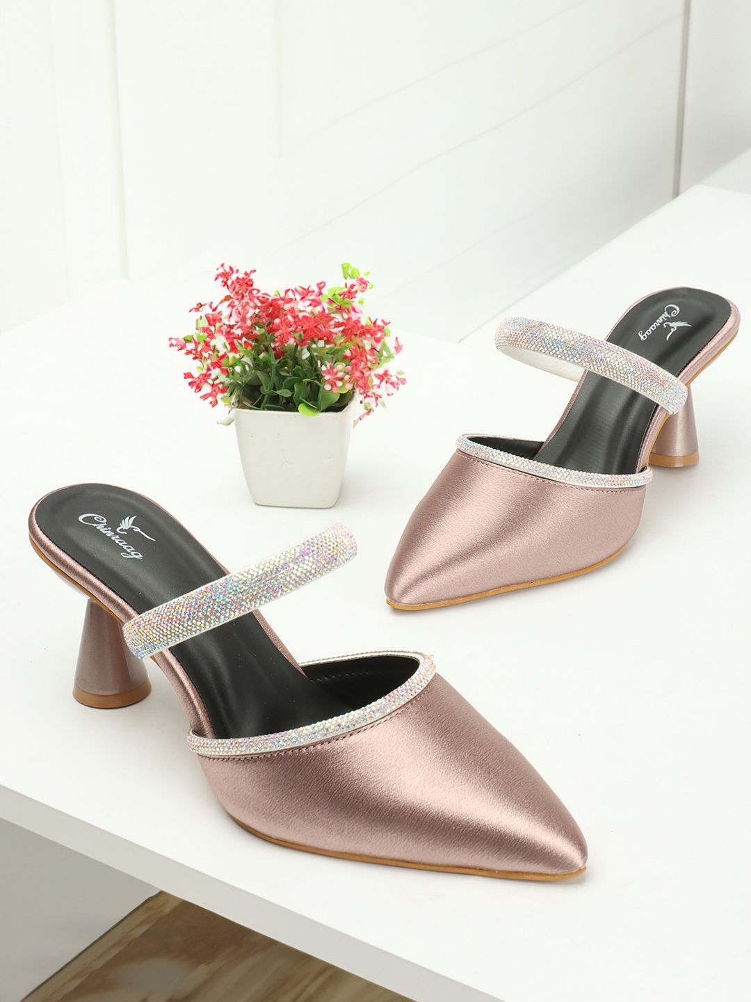 CHINRAAG Suede Ethnic Block Mules