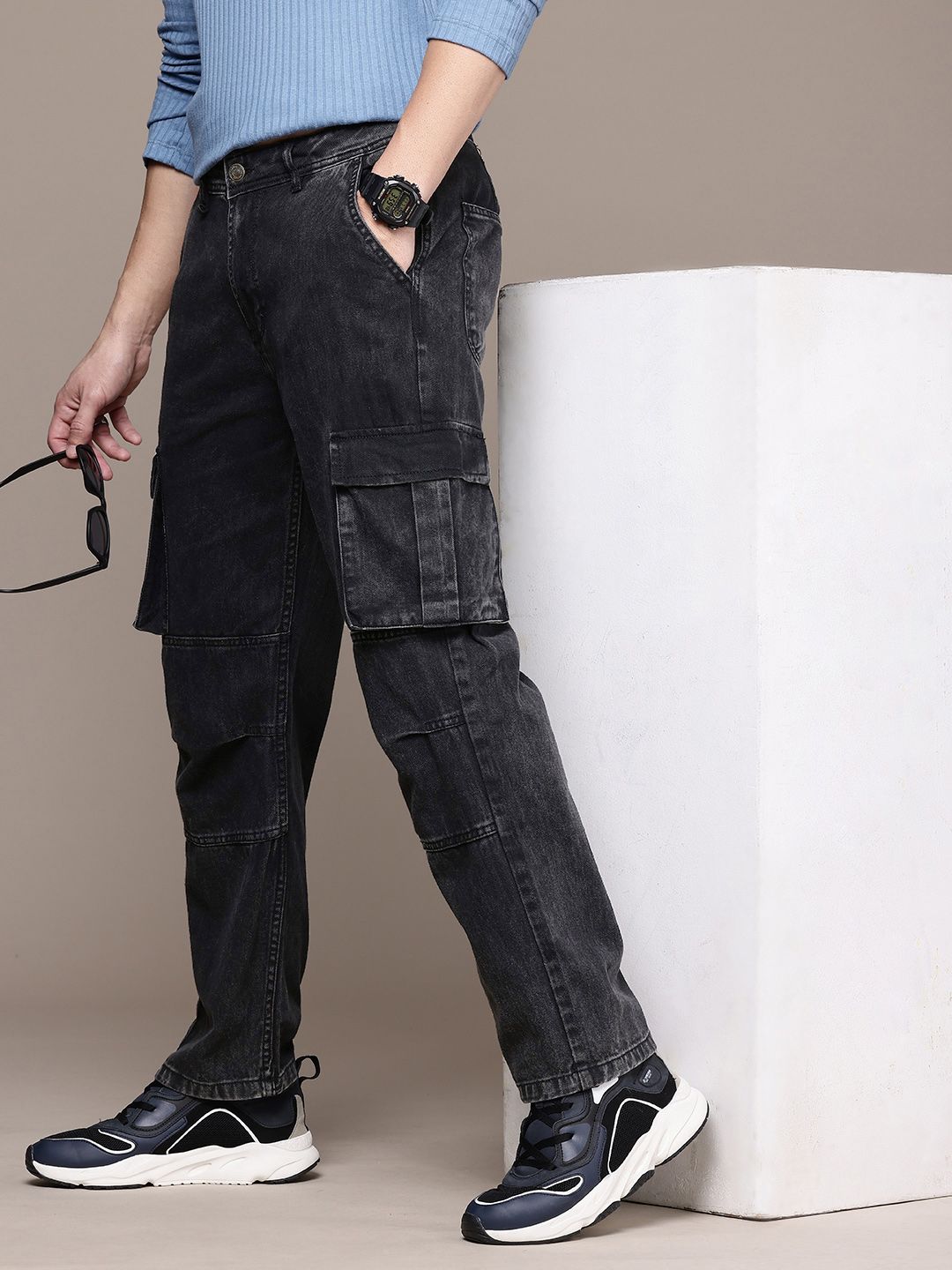 The Roadster Life Co. Men Pure Cotton Straight Fit Light Fade Cargo Jeans
